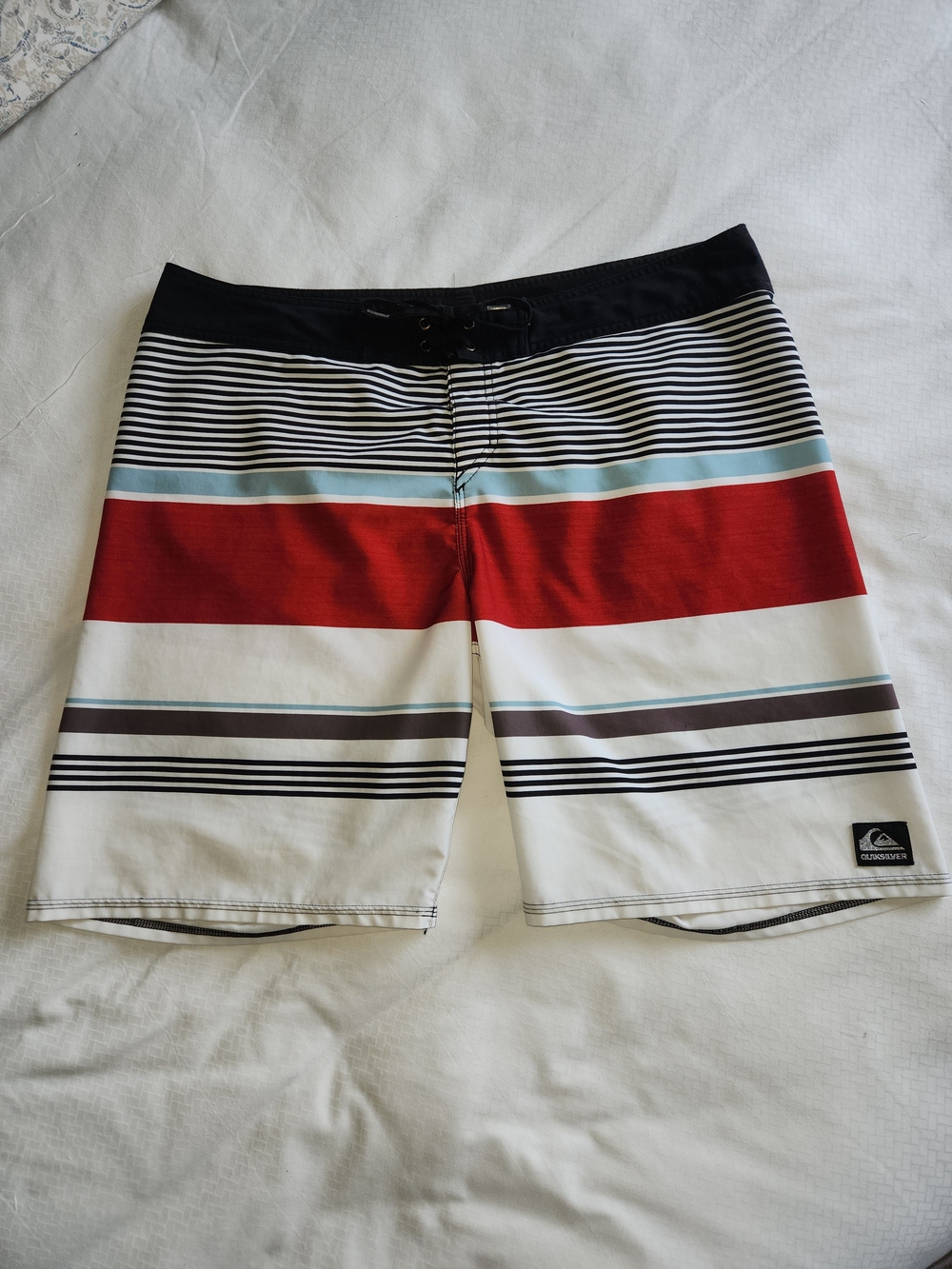 Quiksilver Mens Striped Board Shorts Swim Trunks Red White Black Size 40